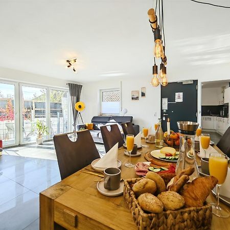 Kaiserin Sisi Fuer Bis Zu 6 - Arbeitsplatz, Badewanne, Parkplatz, Waschmaschine Dinkelsbühl Esterno foto
