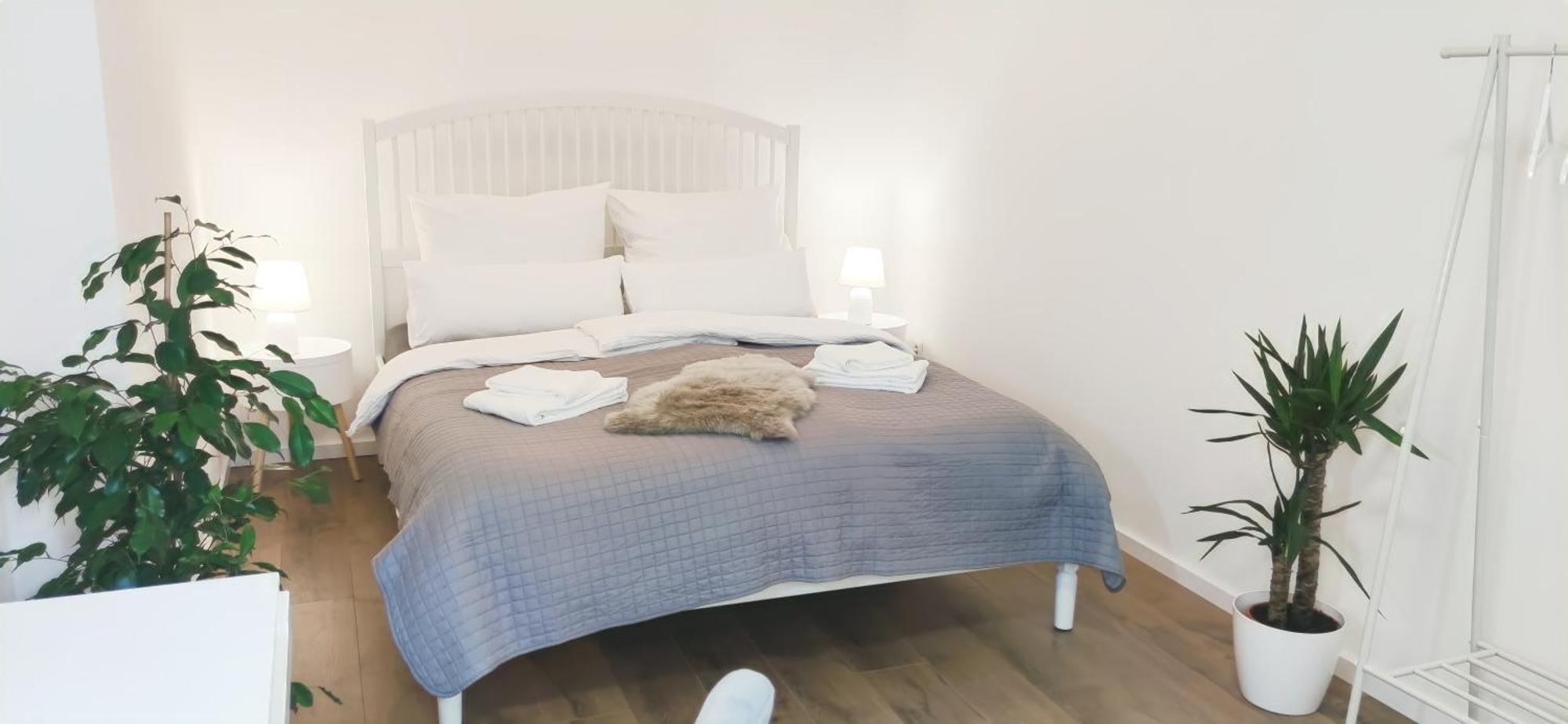 Kaiserin Sisi Fuer Bis Zu 6 - Arbeitsplatz, Badewanne, Parkplatz, Waschmaschine Dinkelsbühl Esterno foto