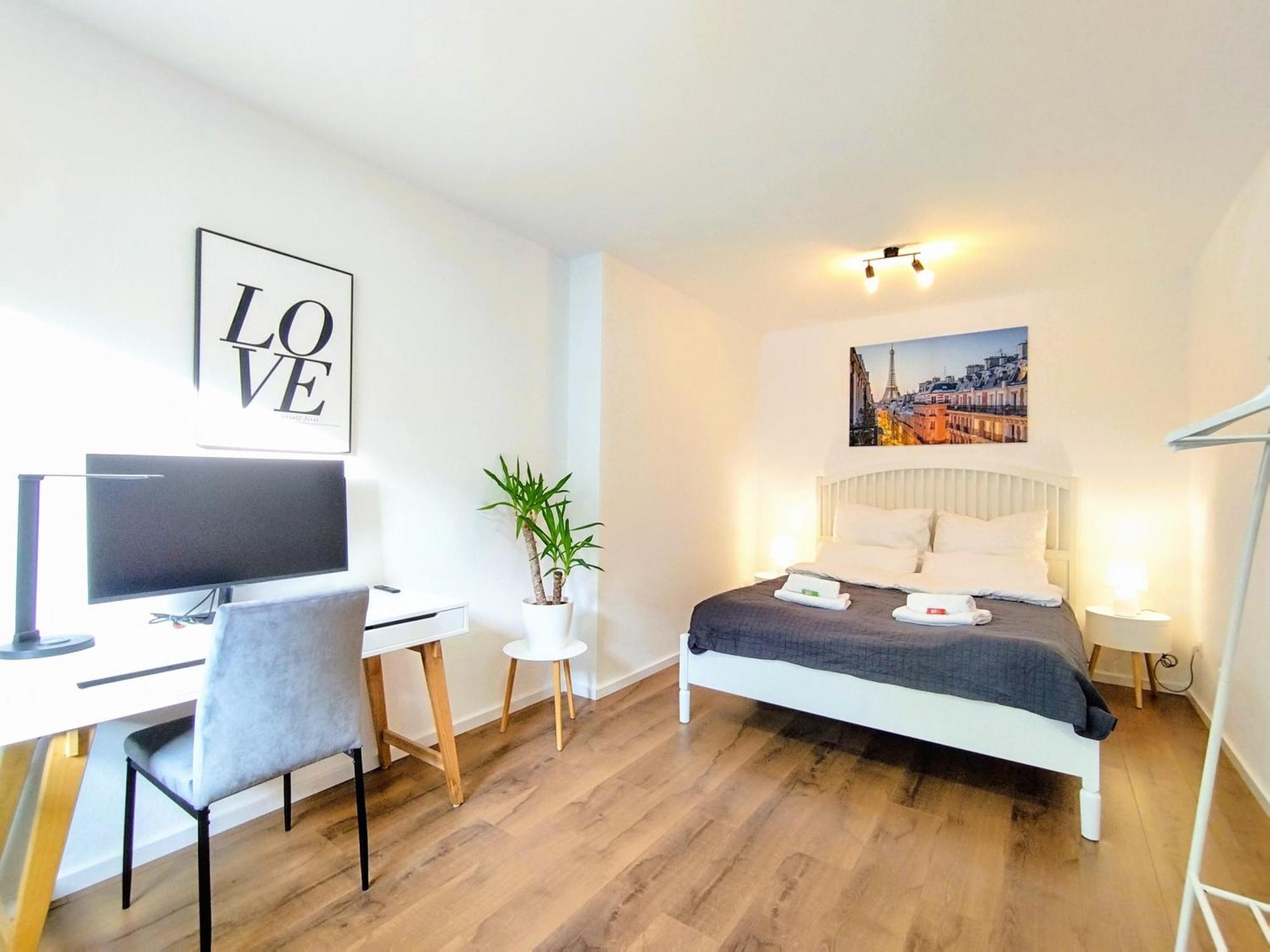 Kaiserin Sisi Fuer Bis Zu 6 - Arbeitsplatz, Badewanne, Parkplatz, Waschmaschine Dinkelsbühl Esterno foto