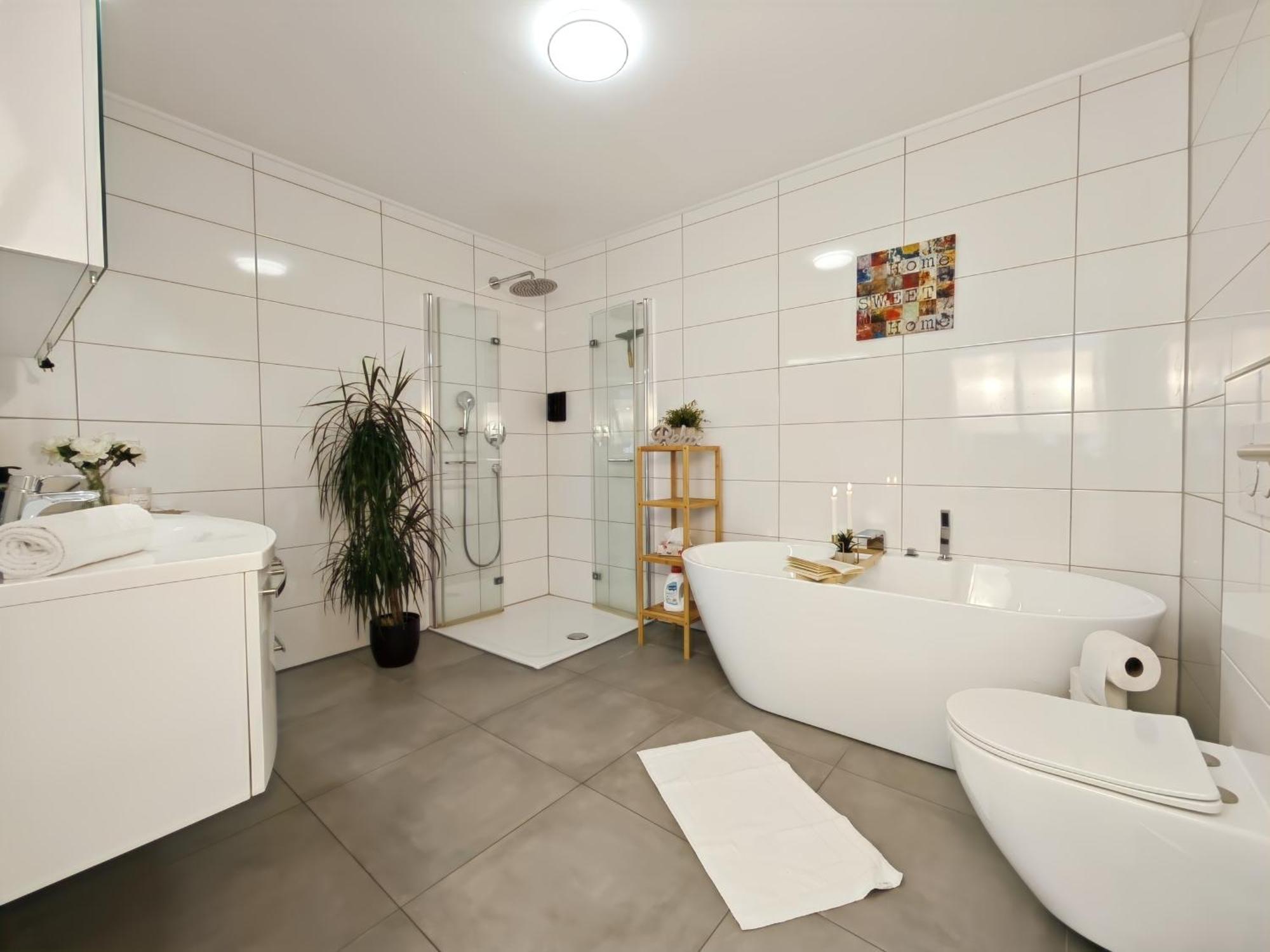 Kaiserin Sisi Fuer Bis Zu 6 - Arbeitsplatz, Badewanne, Parkplatz, Waschmaschine Dinkelsbühl Esterno foto